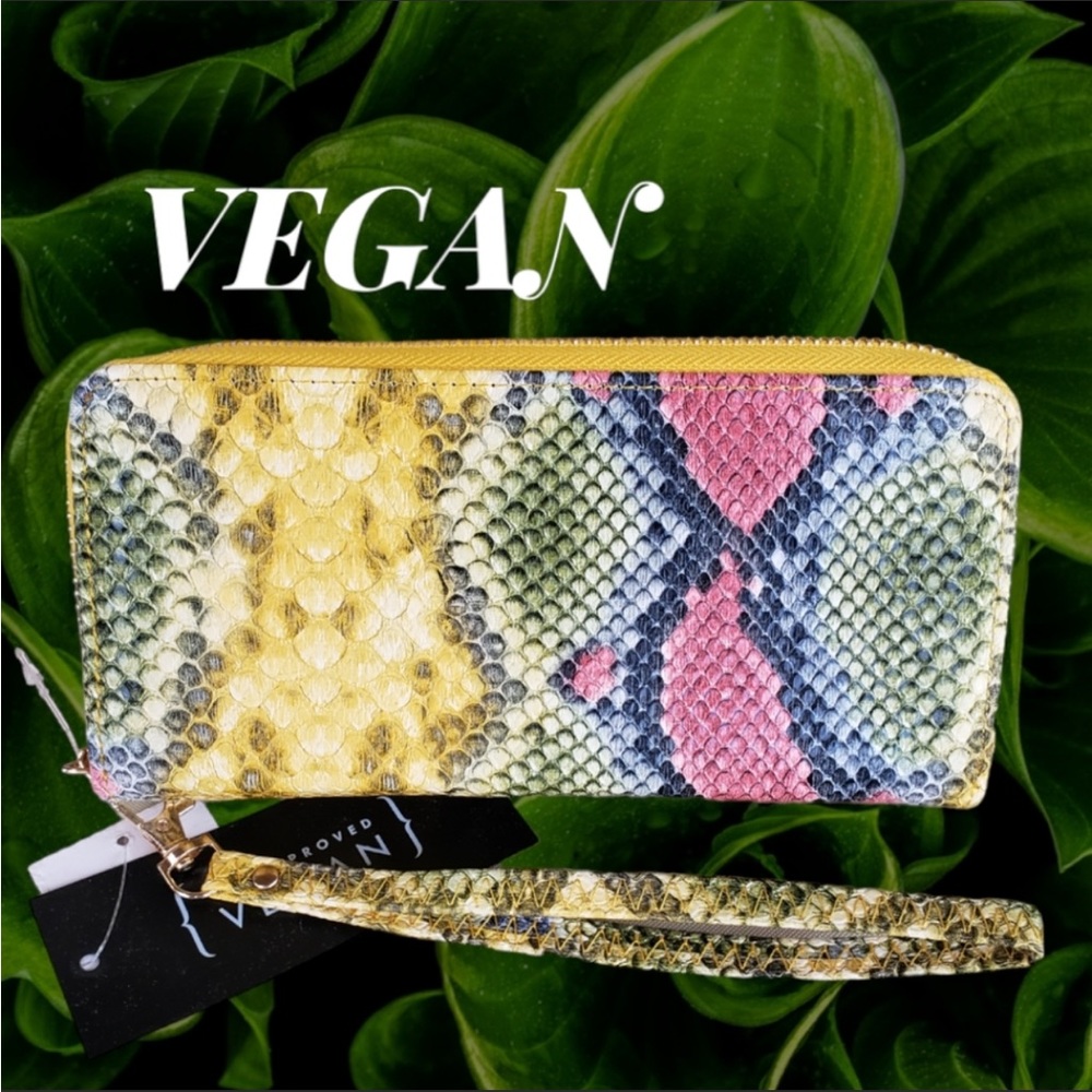 NWT Vegan SNAKE Pattern Double Zip-Around Wallet.
